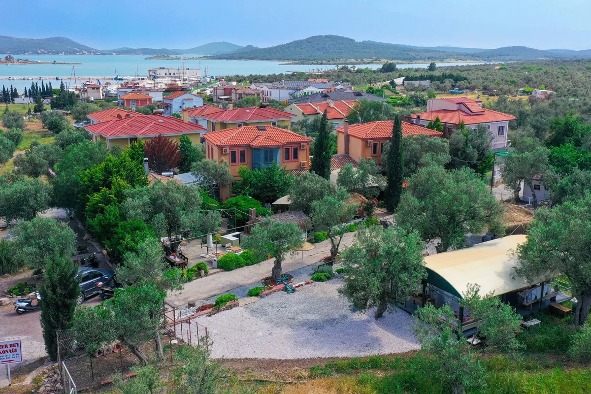 Cunda Battalos Küçük Otel